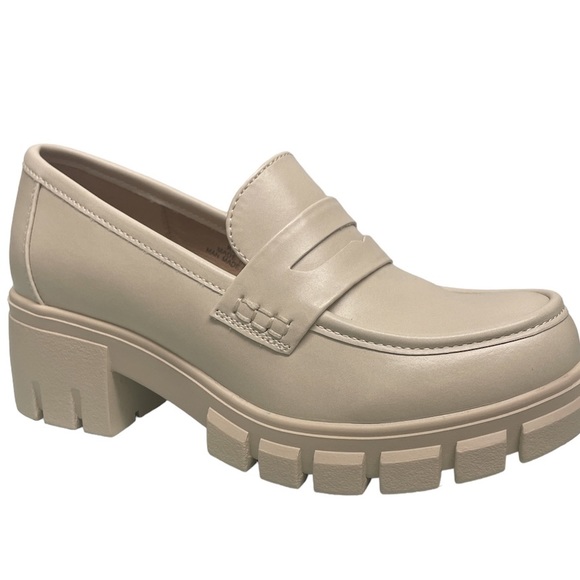 Corkys Keeper Penny Loafer w Lug Sole Ivory. New - Picture 1 of 3